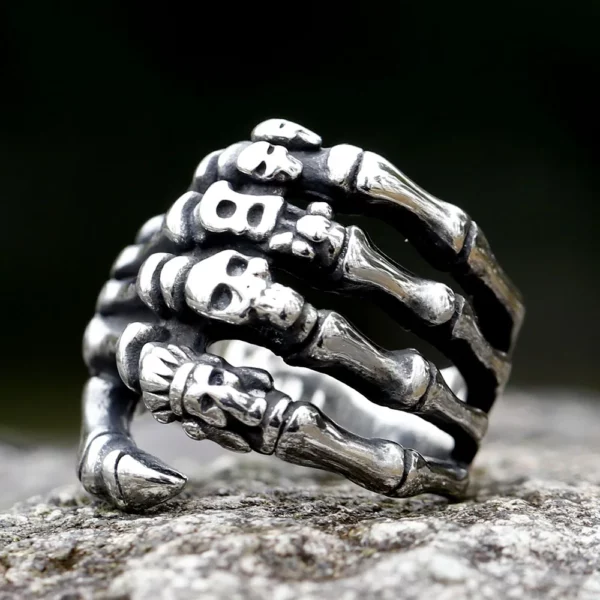 bague-skull-main