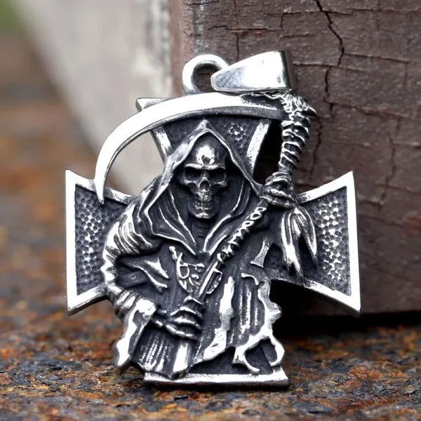 pendentif-skull-faucheuse-croix-pattee