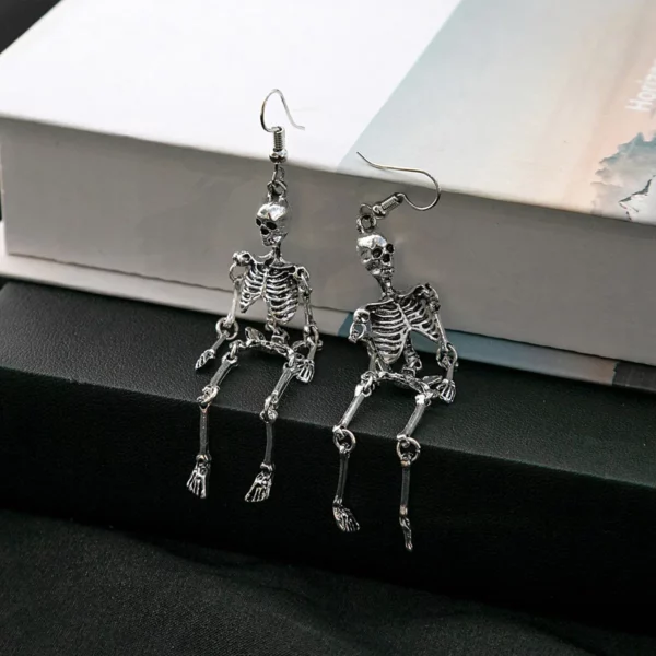 boucles-d-oreilles-skull-pendu